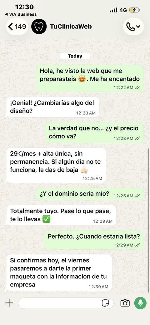 Conversación real por WhatsApp durante el proceso de entrega de la web